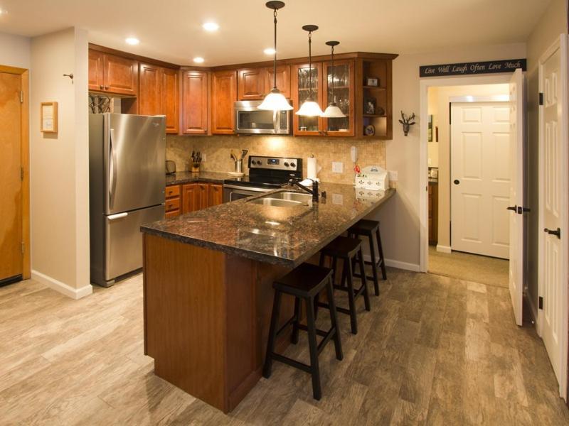 St Anton Wooded View 2-bedroom With Lockers * Mammoth Lakes