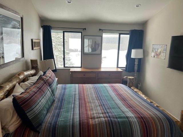St Anton Wooded View 2-bedroom With Lockers Mammoth Lakes