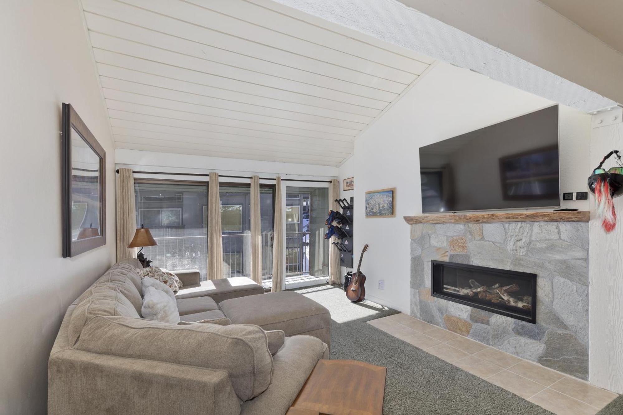 St Anton Wooded View 2-bedroom With Lockers Appartement Mammoth Lakes
