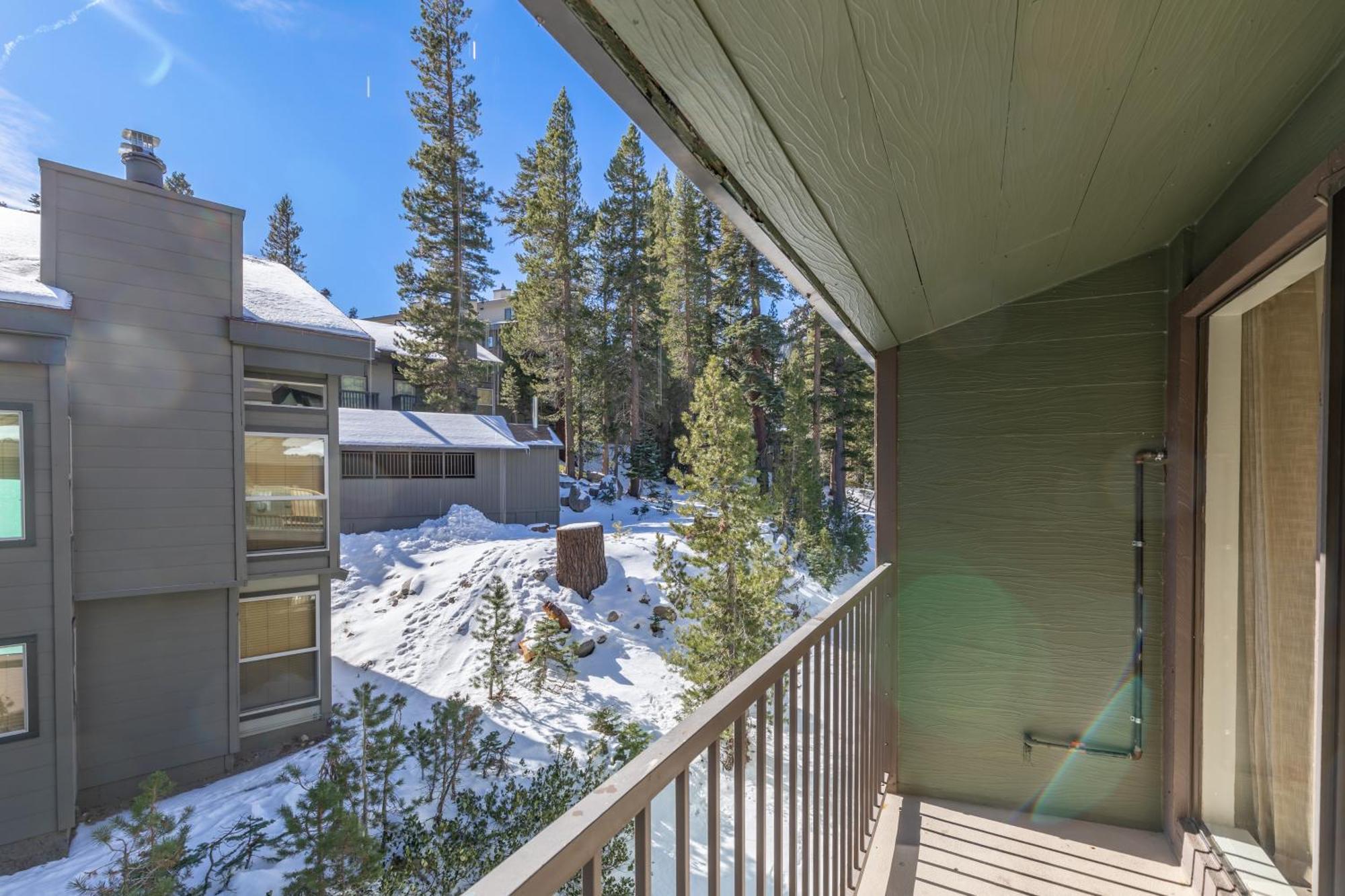 St Anton Wooded View 2-bedroom With Lockers Mammoth Lakes